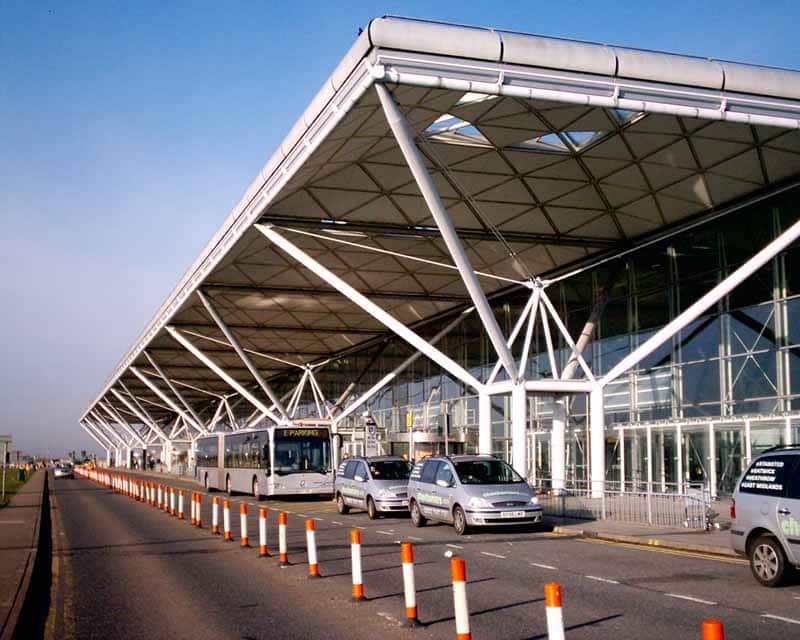 Lotnisko Stansted Personel Planuje Wakacyjny Strajk