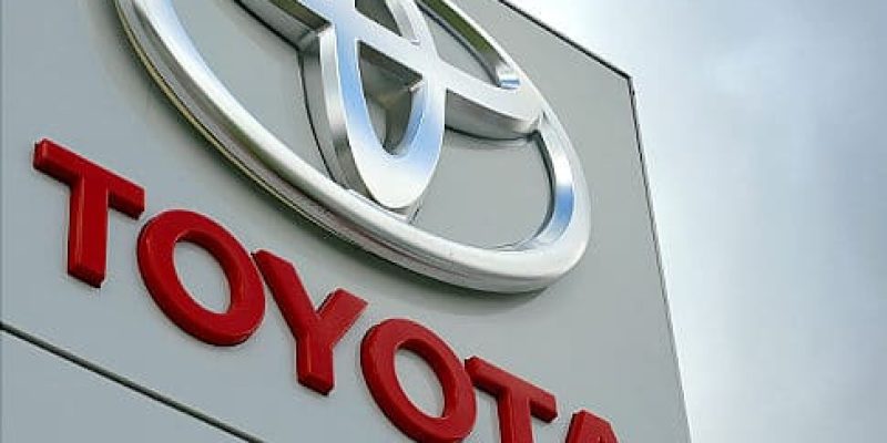 Toyota Wycofuje Auta w Związku z Wadliwym Przełącznikiem Okien